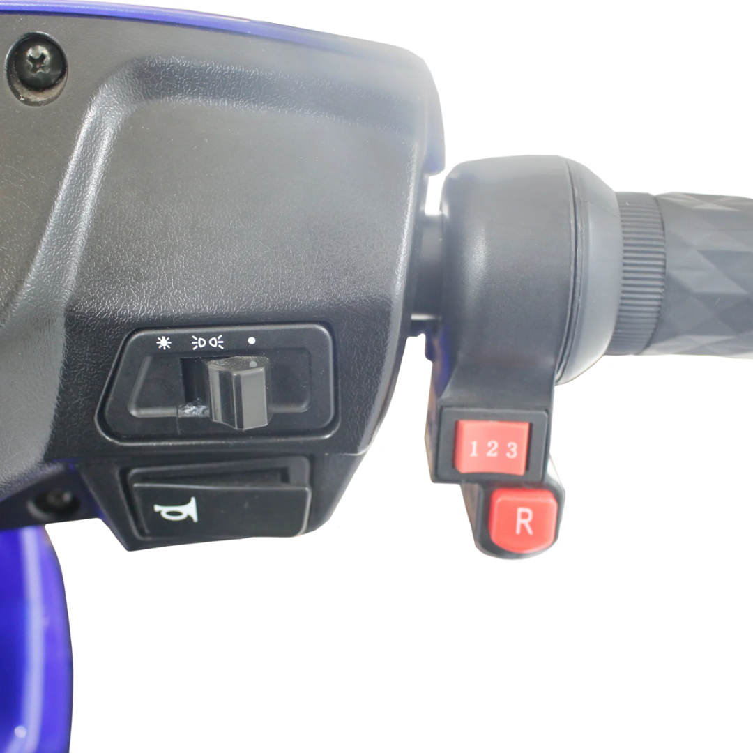 GIO Tron 4-Wheeled Smart Mobility Scooter with Swivel Seat - primehubstore.shop Scooters