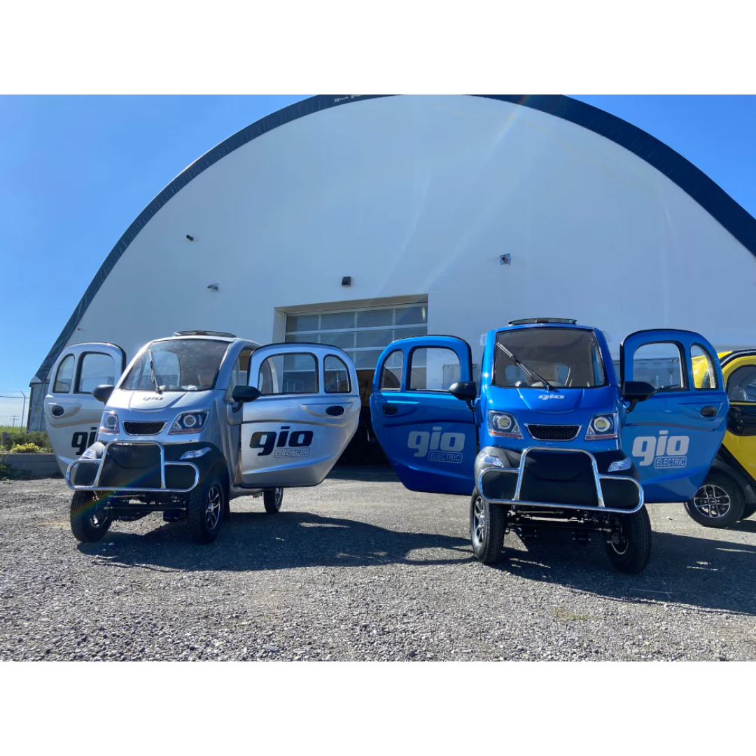 GIO Golf Fully Enclosed Mobility Scooter - 30 Mile Distance - 18.5 MPH - primehubstore.shop Scooters