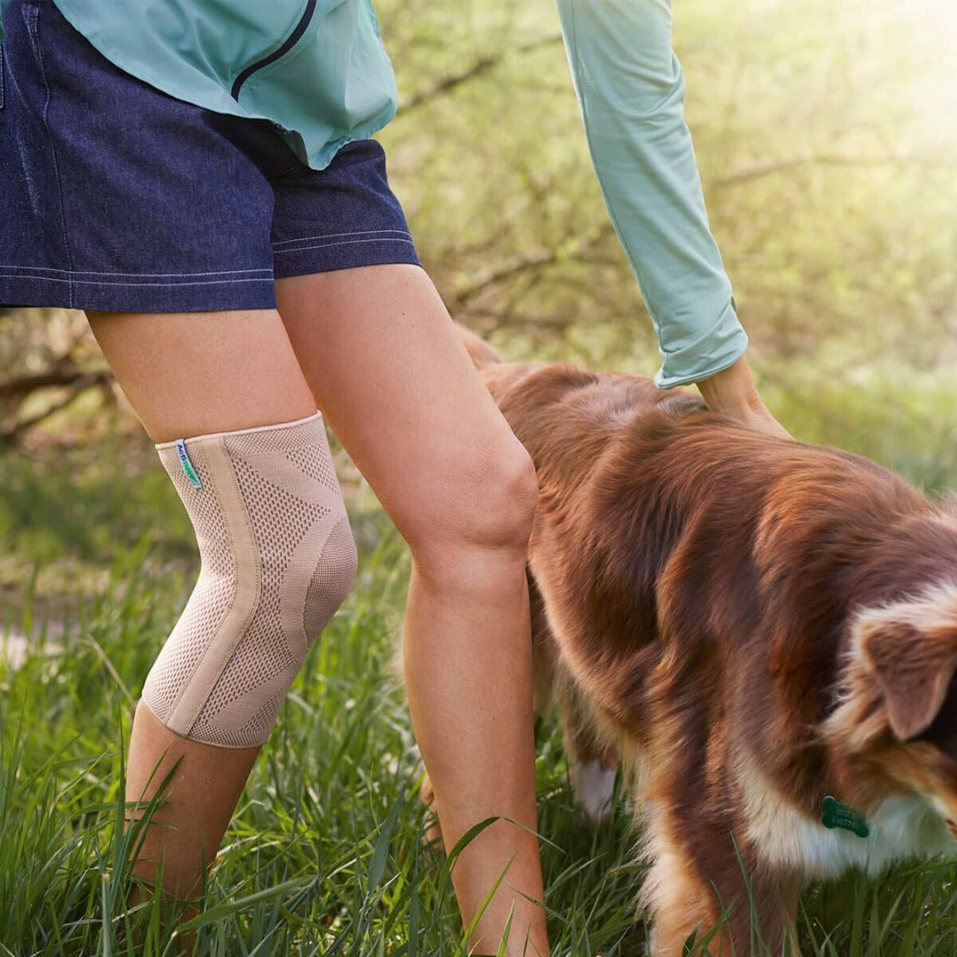 Actimove Knee Support Closed Patella & 2 Stays - Compression Sleeve - primehubstore.shop Knee Support