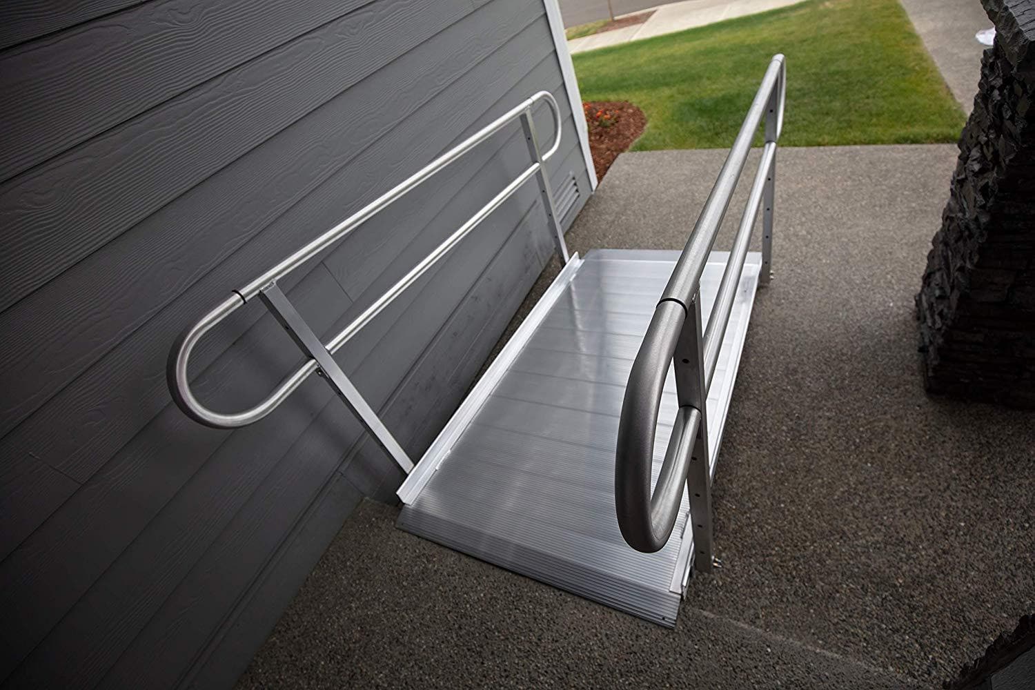 EZ-ACCESS Gateway 3G Portable Solid Surface Mobility Ramps with Two-Line Handrails - primehubstore.shop Mobility Ramps