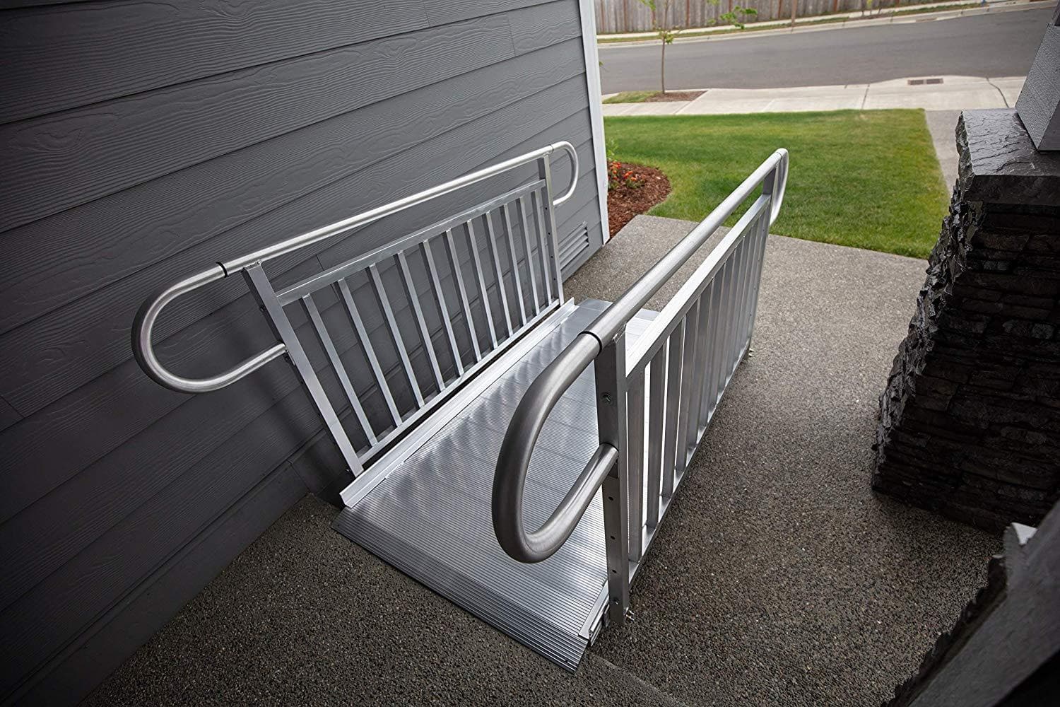 EZ-ACCESS Gateway 3G Portable Solid Surface Mobility Ramps with Vertical Picket Handrails - primehubstore.shop Mobility Ramps