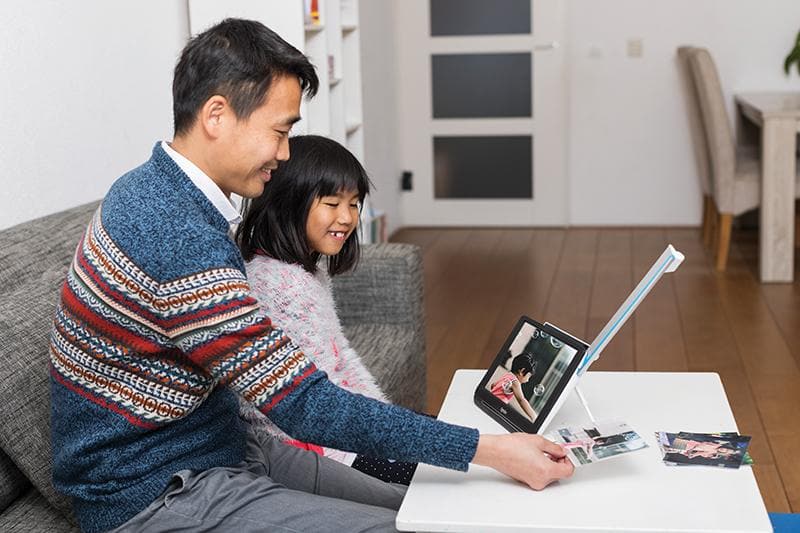 Optelec Compact 10 HD Speech - 10" High Definition Touch Screen - primehubstore.shop Handheld Video Magnifiers